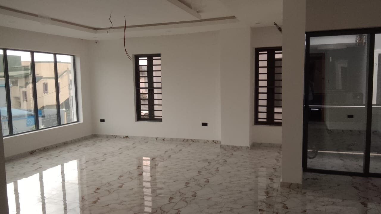 Pristine Court property interior